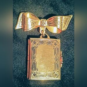 Coro Locket Brooch / Hattie Carnegie Fish High-standard Brooch